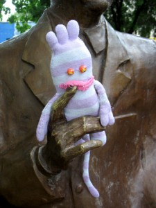 “¿Por favor puedas rascar mi labio?”